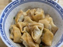 菜肉大馄饨-上海老字号杨梅面条馄饨店(陈家春店)