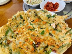 -亲昵春川鸡排(韩国美食街店)