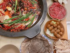 -黄潇洒老火锅(九眼桥宏济巷店)