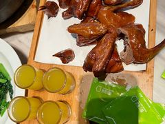 玻璃靓乳鸽-汤城小厨•粤菜•靓汤(西直门凯德MALL店)