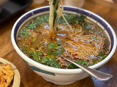 -云阿蛮云南生烫牛肉米线(奉贤路店)