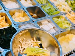 -愉肴麻辣香锅(中北镇店)