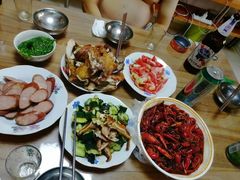 -扒虾小妹儿麻辣海鲜(宏图街店)