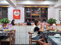 大堂-八两八金·莱芜特色炒鸡(市南漳浦路店)