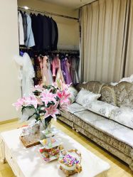 -觅白婚纱礼服馆