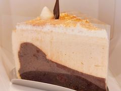 红茶豆乳凹蛋糕切片-巴黎贝甜(五道口店)