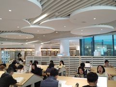 -广州市白云区图书馆