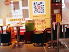 -麦当劳(汉口火车站候车室店)
