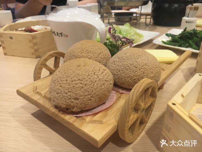 潮味天下(时代城购物广场店)脆皮炭烧包图片 - 第2张