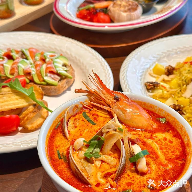 正中我心巴的东南亚风融合料理🍹