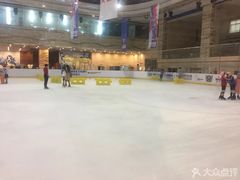 -冠军冰场(环球中心店)