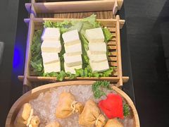 -尚尚仙·酸汤猪手·猪肚鸡火锅(华联万柳购物中心店)