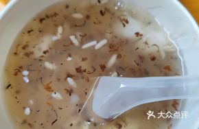 Glutinous Rice Balls with Rice Wine and Osmanthus Paste