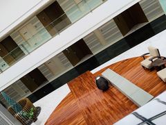 -上海滴水湖皇冠假日酒店