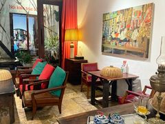 -Cuc Gach Quan Restaurant
