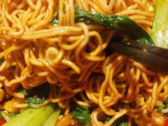 -爆炸头阿姨小四川正宗川味小吃(无任何分店)