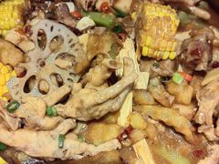-多嘴超级肉蟹煲(杉杉国潮主题店)