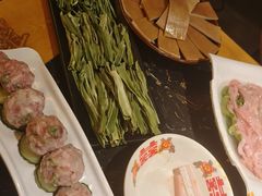 -憨孃孃·重庆老火锅(红山黑金店)
