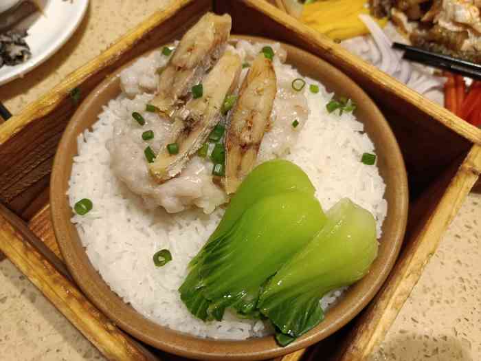 正哥客家菜(挂绿店)-"在挂绿广场四楼,周日九点半到的,不用等位.