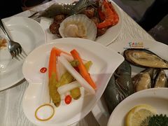 -领鲜活海鲜榴莲自助火锅(东门店)