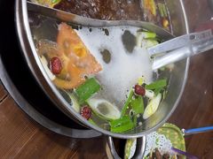 -乡土黄·鲜牛肉火锅·小龙虾(兴业街店)
