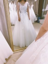 -满庭芳婚纱礼服店