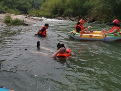 -仙山谷激浪漂流