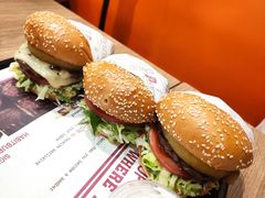 -The Habit Burger Grill 哈比特汉堡(世博店)
