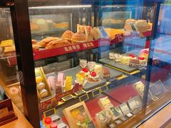 面包甜点陈列柜-星巴克(广州天河北龙口店)