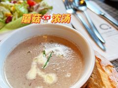 -浦东绿地铂骊酒店-POYA西餐厅(绿地东海岸国际广场店)