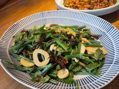 丝瓜尖拌菌菇-中8楼风尚云南菜(颐堤港店)