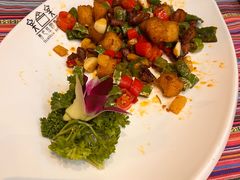 -香巴拉云南餐厅(华莱坞店)