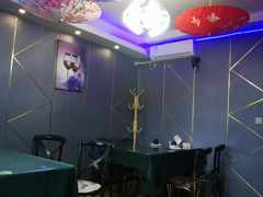 -忘忧草融合私房菜(红鼎国际店)