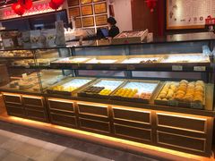 面包甜点陈列柜-百饼园(元洪城店)