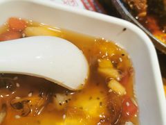 -野山舂·贵州现舂酸汤火锅(鸿通城店)