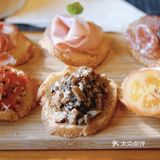 巷里堤旁 |  于味于景花样披萨攻略