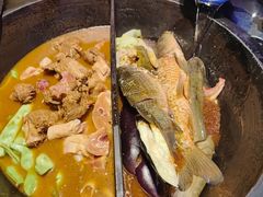 -鱼窝棚柴火铁锅炖(富山屯店)