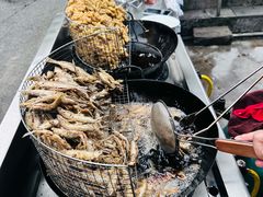 -黄利砖万峰林布依特色酸笋牛肉馆
