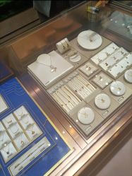 -周大福 CHOW TAI FOOK(新世界百货崇文店)