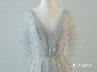 没什么特别的,就是礼服特别好看!