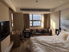 -长沙省政府地铁站亚朵酒店