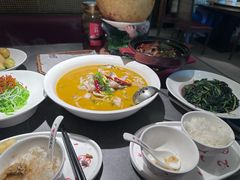 -吴越荣记苏州菜·松鼠桂鱼100%活鱼现做(斜塘老街店)