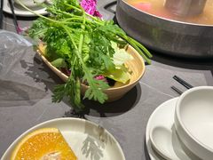 -左庭右院鲜牛肉火锅(浦江欢乐颂店)