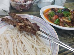 -歹歹的加个面过油肉拌面