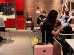 -麦当劳(汉口火车站候车室店)