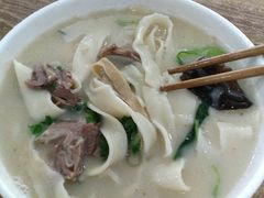 -吕记清真美食城(永兴服装街店)
