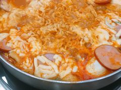 -三清洞摩西韩式年糕火锅(威高广场店)