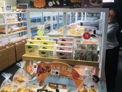 面包甜点陈列柜-仟吉KenGee(银港店)