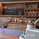 适合早咖晚酒的三层咖啡厅～