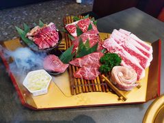 -铭牛烧肉·和牛海鲜自助(高新月牙湖店)